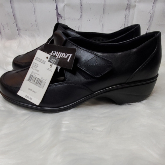 thom mcan earth shoes